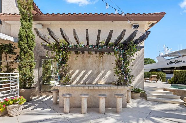 a outdoor view with a sitting space