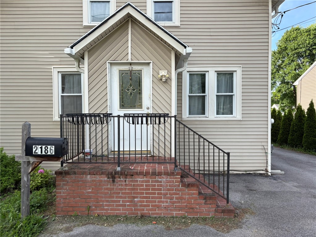 2186 Westfall Road Brighton, NY 14618 - Photo 2 of 30
