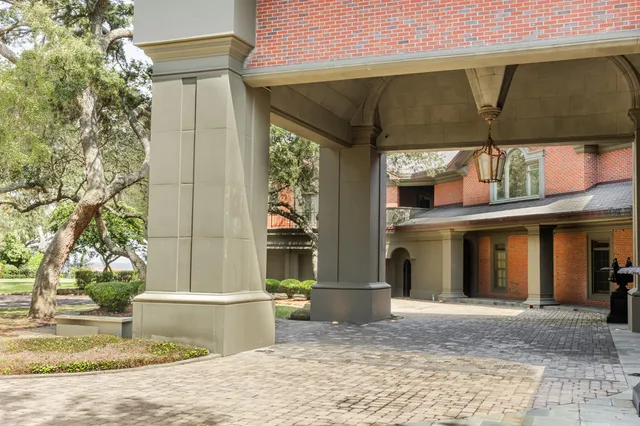 a view of a outdoor space