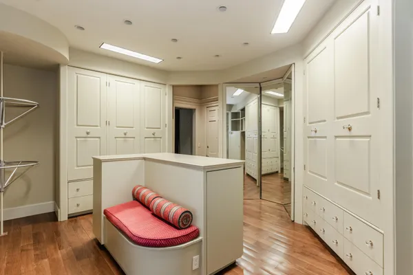 $10,000,000 | 204 Laura Lane, Gulf Breeze, FL 32561