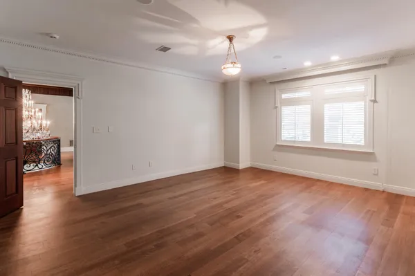 $10,000,000 | 204 Laura Lane, Gulf Breeze, FL 32561