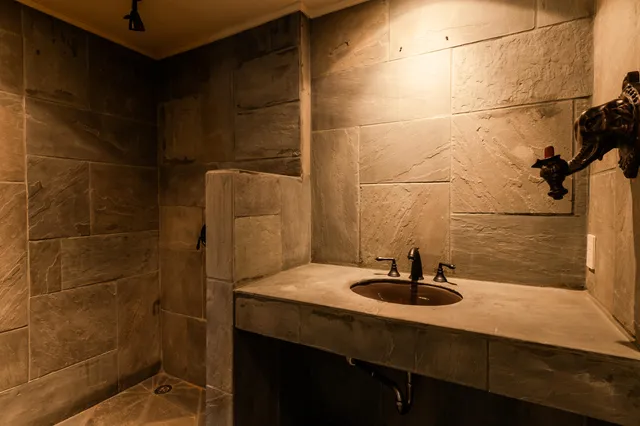 $10,000,000 | 204 Laura Lane, Gulf Breeze, FL 32561