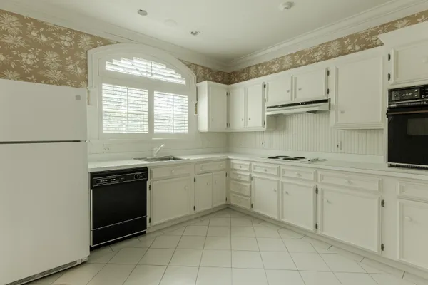 $10,000,000 | 204 Laura Lane, Gulf Breeze, FL 32561