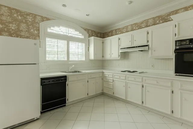 $10,000,000 | 204 Laura Lane, Gulf Breeze, FL 32561