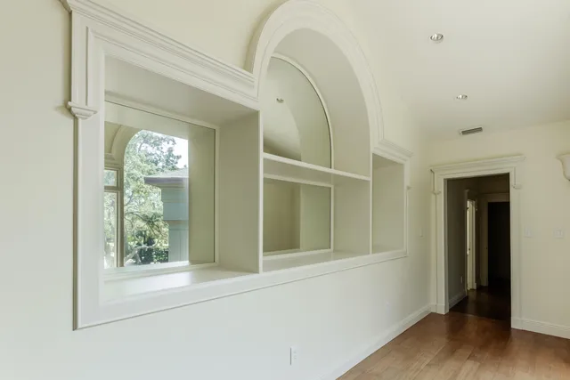 $10,000,000 | 204 Laura Lane, Gulf Breeze, FL 32561