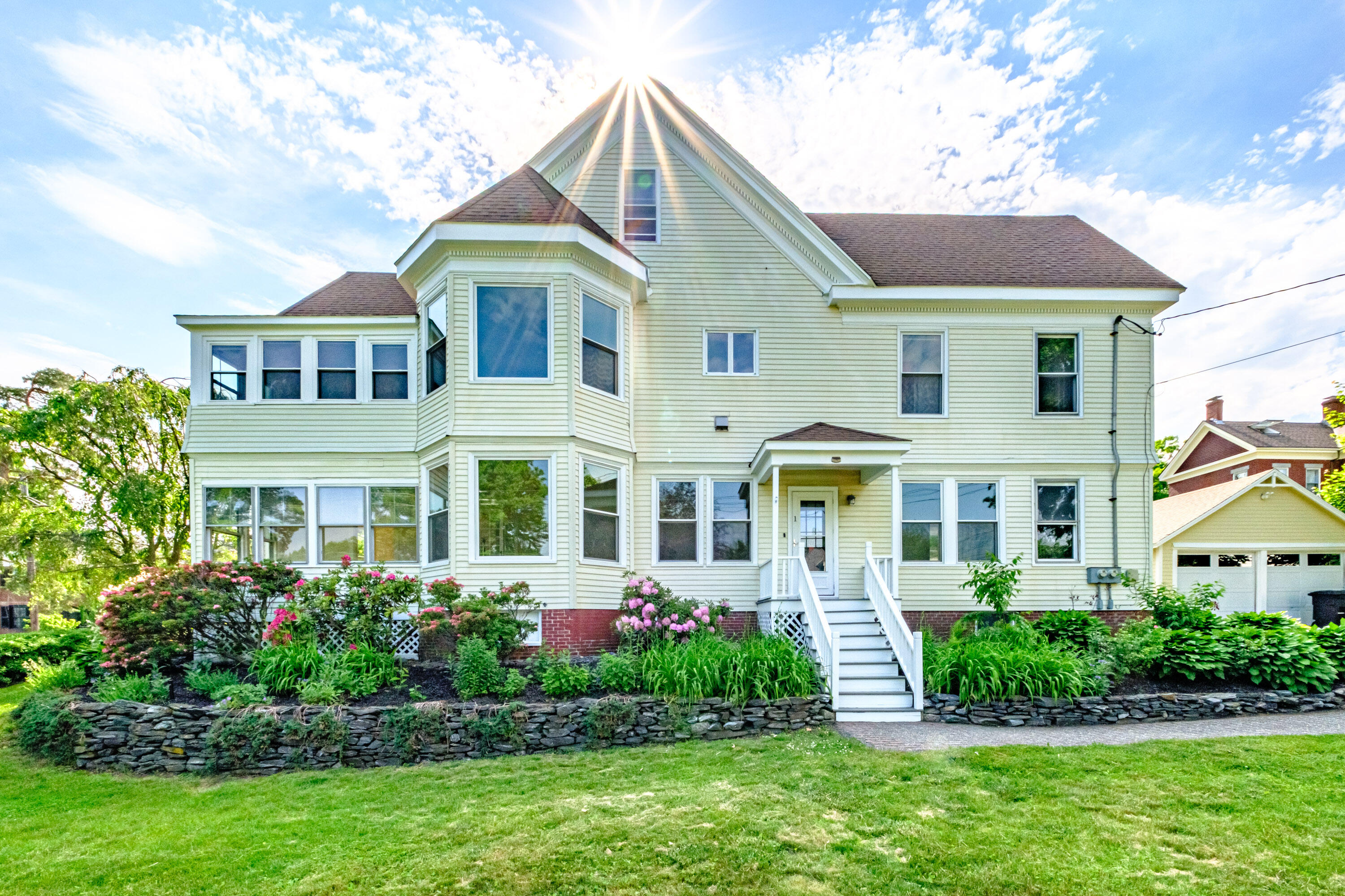 169 Longfellow Street Portland, ME 04103 - Photo 1 of 23 169 Longfellow