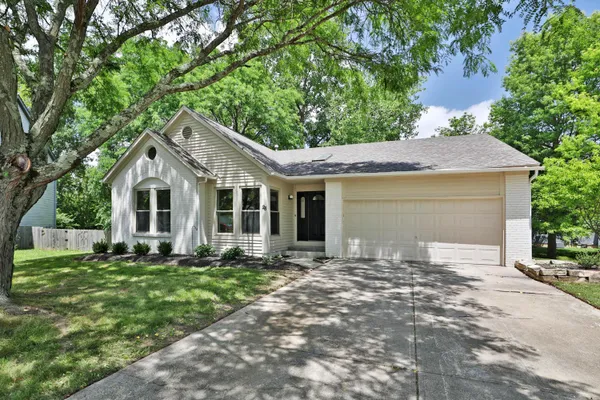 $525,000 | 28 Meadow View Court, Powell, OH 43065