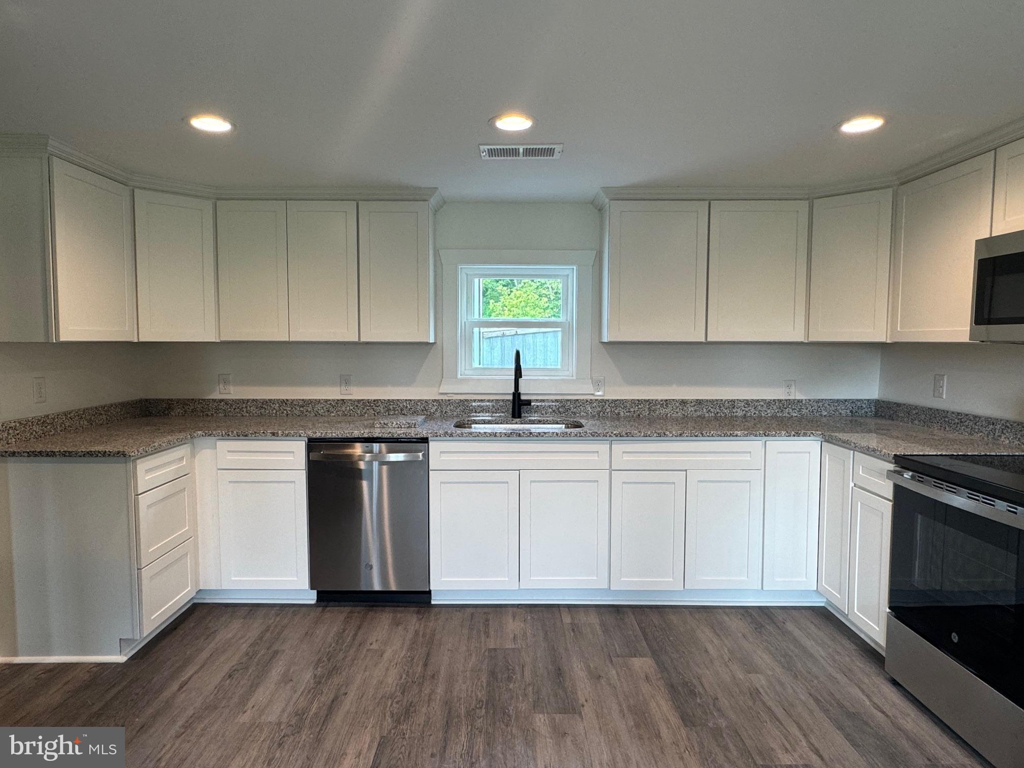 1822 Pleasant View Road Mount Jackson, VA 22842 - Photo 12 of 48 Kitchen