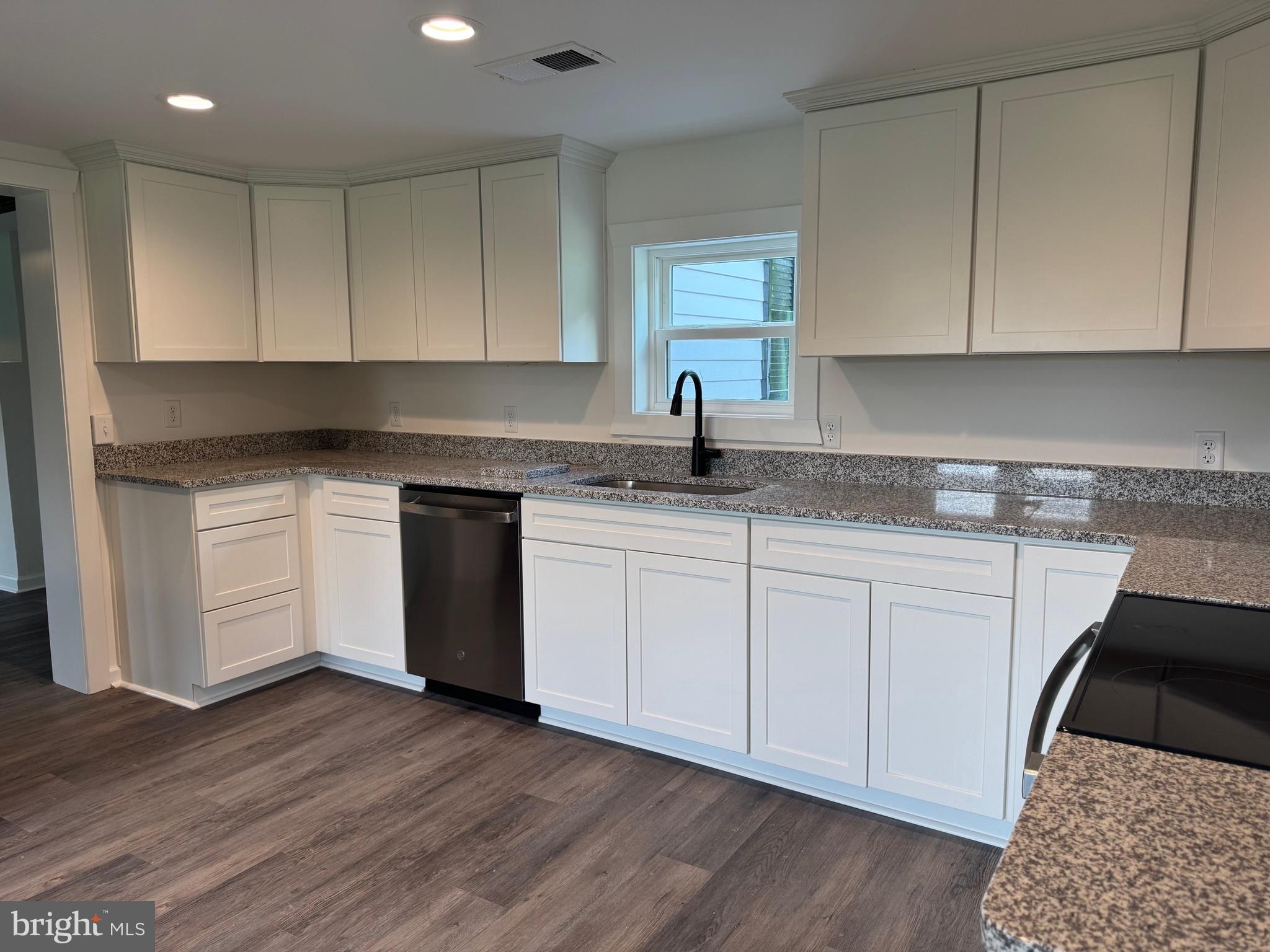 1822 Pleasant View Road Mount Jackson, VA 22842 - Photo 14 of 48 Kitchen