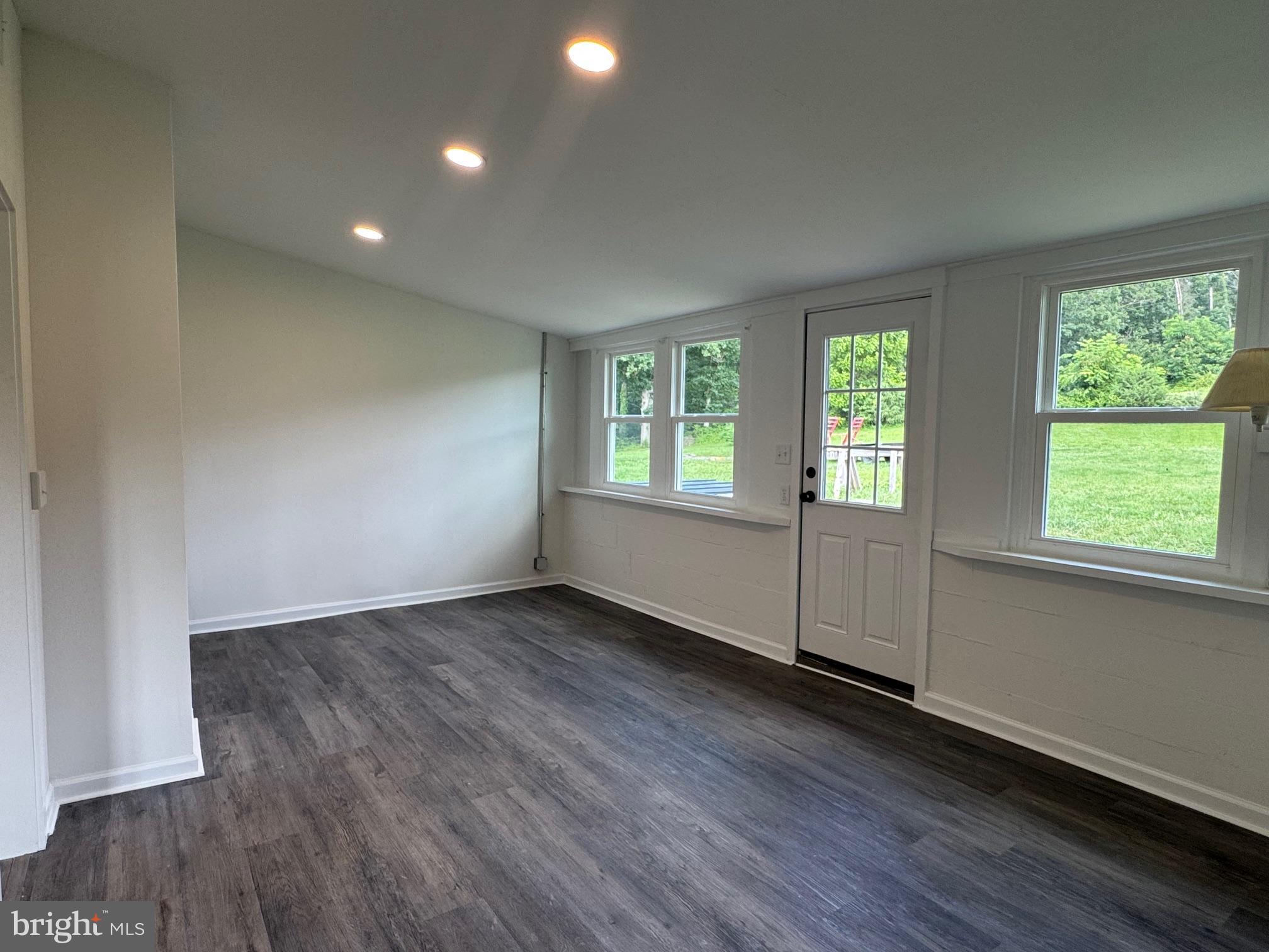 1822 Pleasant View Road Mount Jackson, VA 22842 - Photo 18 of 48 Sunroom