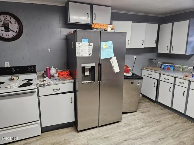 $100,000 | 204 High Avenue Northeast, Coeburn, VA 24230