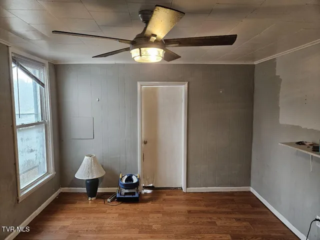 $100,000 | 204 High Avenue Northeast, Coeburn, VA 24230