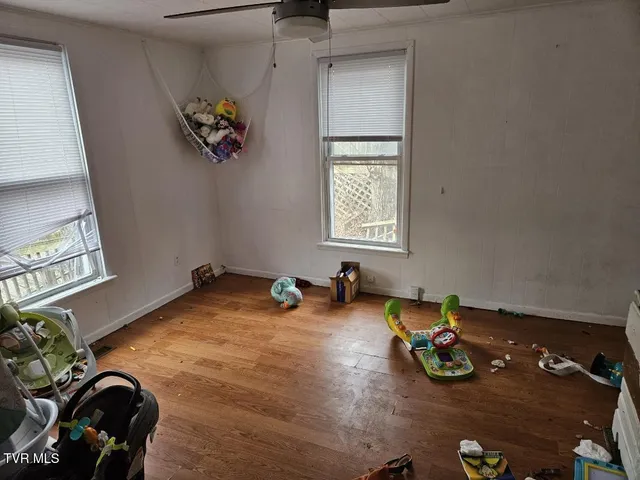 $100,000 | 204 High Avenue Northeast, Coeburn, VA 24230