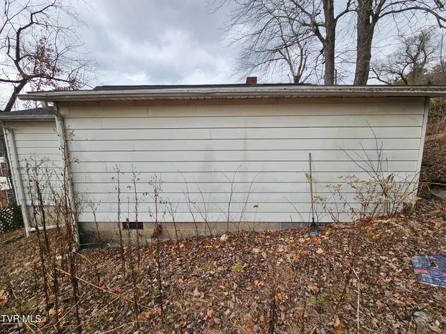 $100,000 | 204 High Avenue Northeast, Coeburn, VA 24230