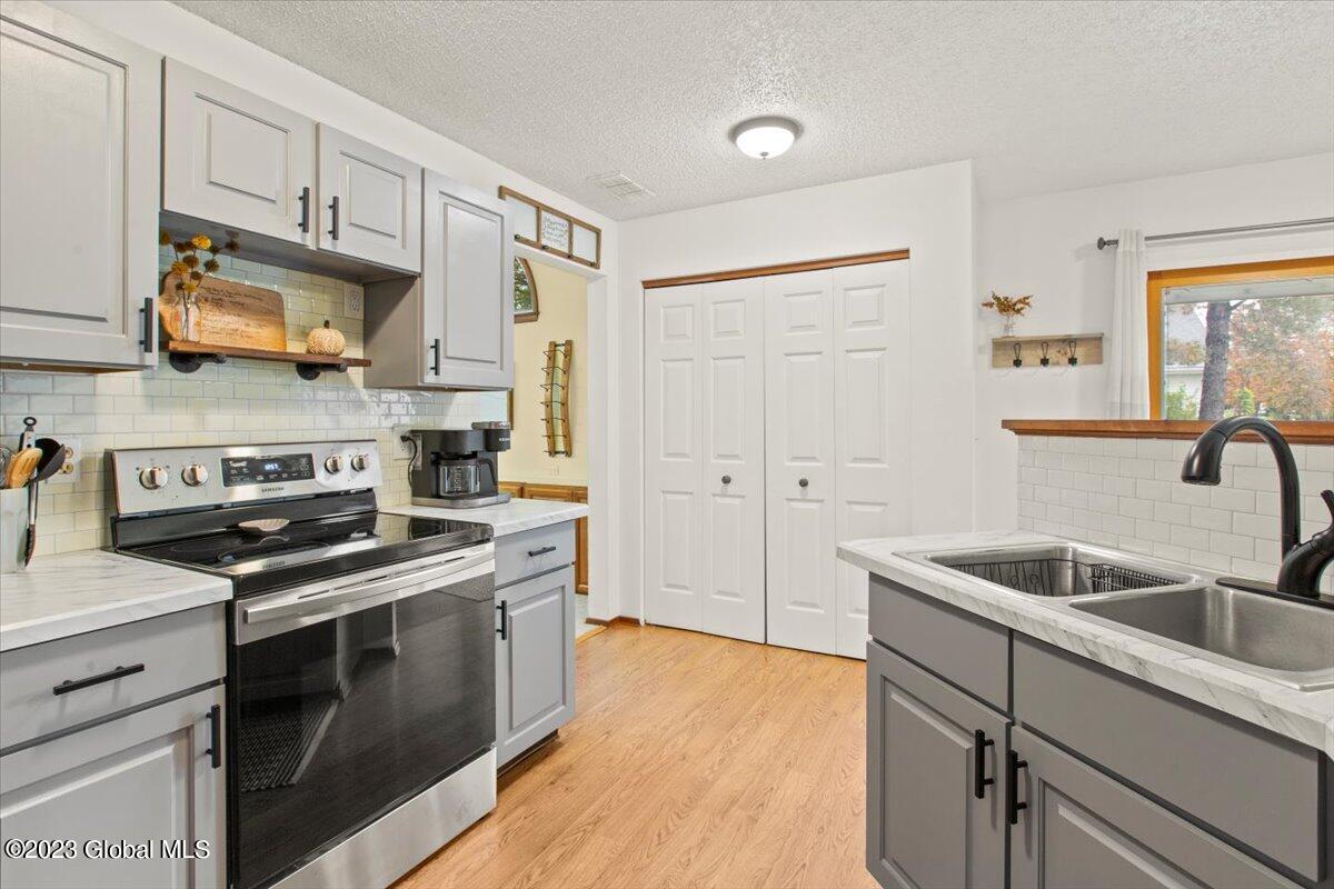 7 Rockefeller Boulevard Rensselaer, NY 12144 - Photo 12 of 41 14-MW2_5439