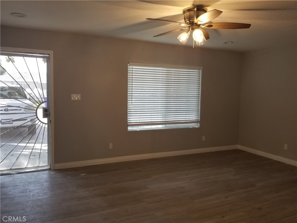 2048 Felberg Avenue Duarte, CA 91010 - Photo 2 of 8 Living Room