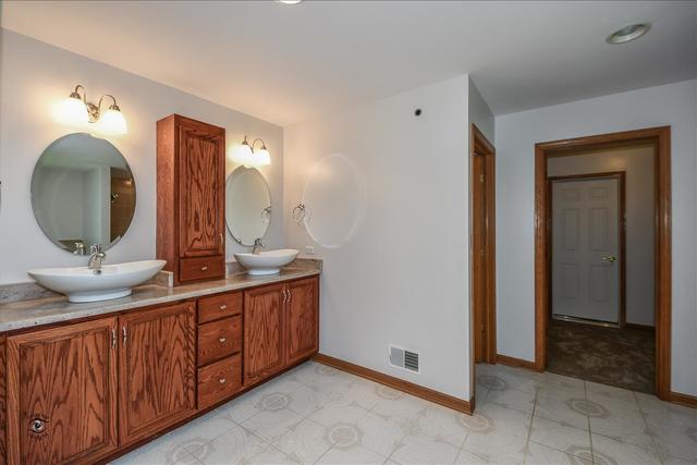 3649 South State Street Crete, IL 60417 - Photo 10 of 25
