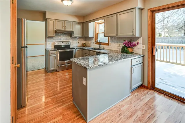 $500,000 | 305 North High Point Road, Madison, WI 53717