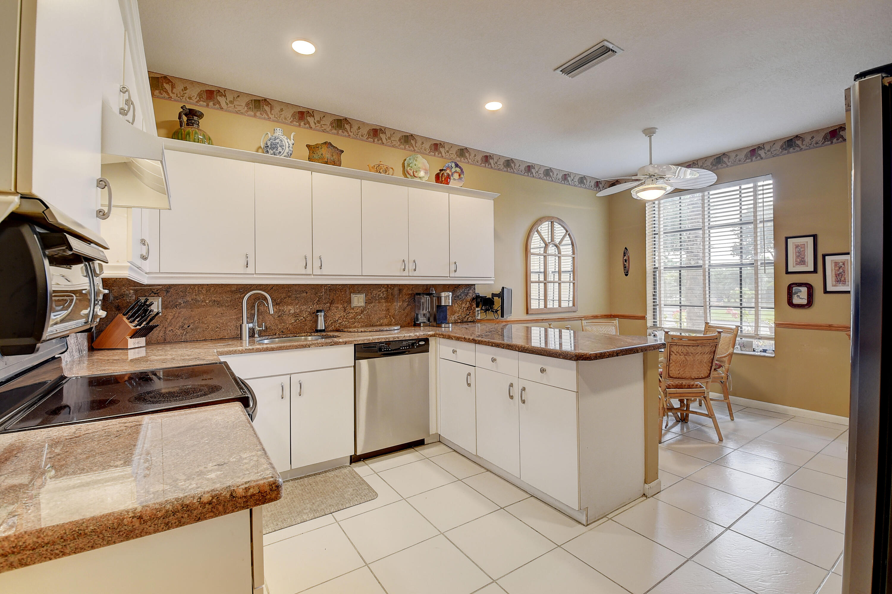 22751 Mandeville Place, Unit E Boca Raton, FL 33433 - Photo 12 of 70 14_dsc_8606_07_08_09_10