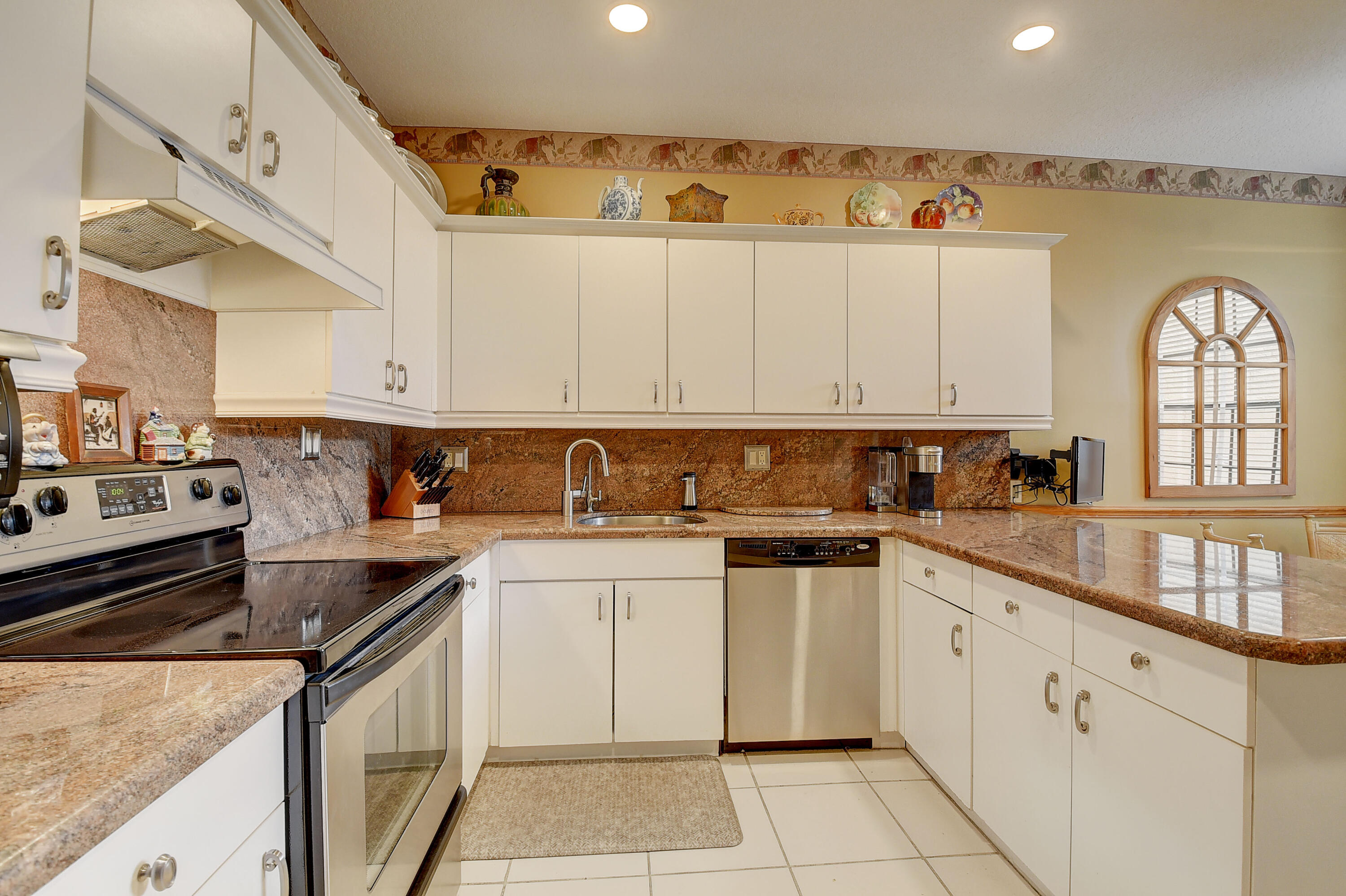 22751 Mandeville Place, Unit E Boca Raton, FL 33433 - Photo 14 of 70 16_dsc_8616_17_18_19_20