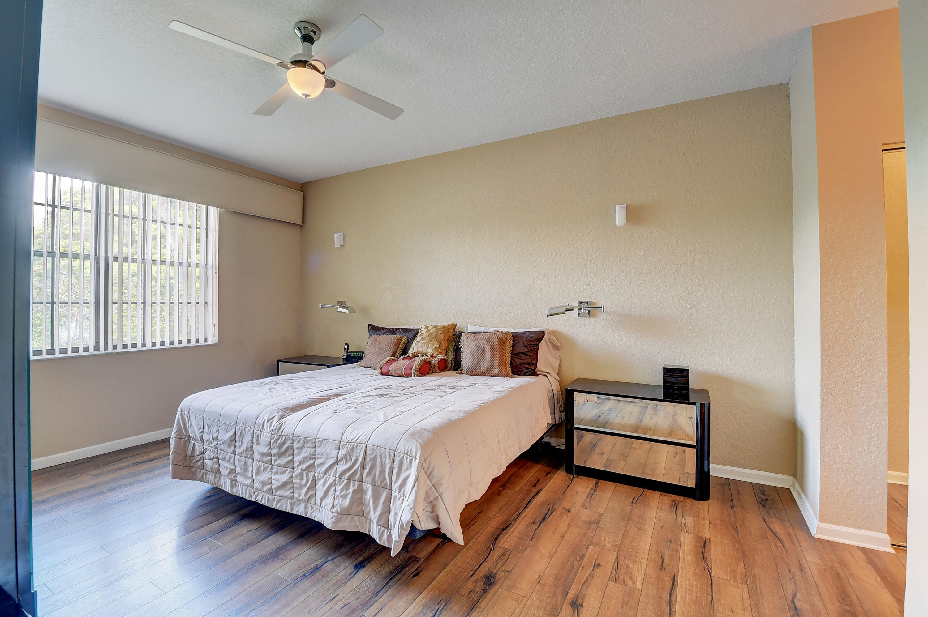 22751 Mandeville Place, Unit E Boca Raton, FL 33433 - Photo 20 of 70 22_dsc_8646_47_48_49_50