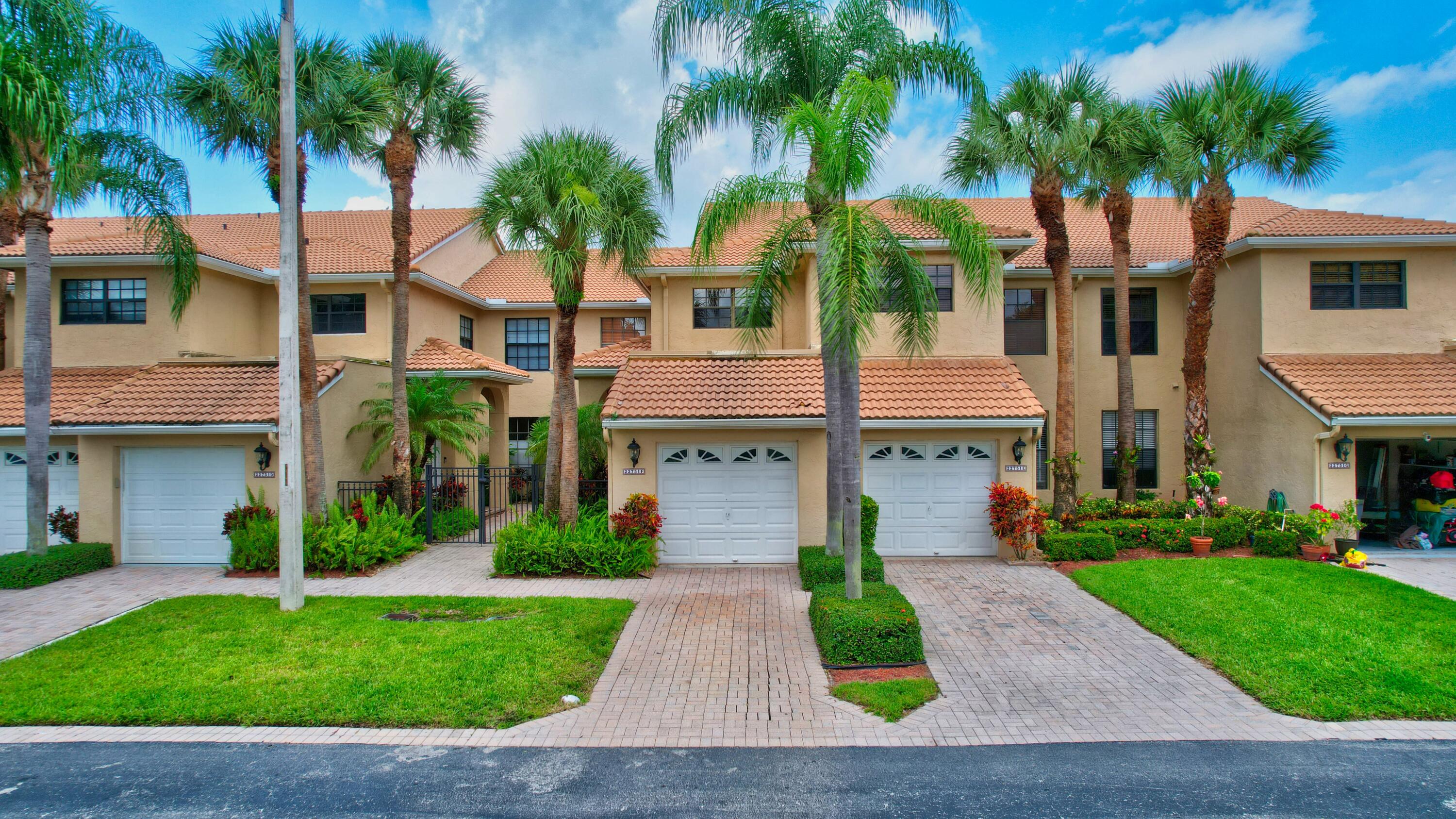 22751 Mandeville Place, Unit E Boca Raton, FL 33433 - Photo 31 of 70 36_dji_0001_2_3_4_5