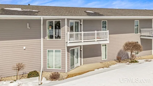 $199,000 | 2000 Lake Shore Drive, Unit N, Gladstone, MI 49837