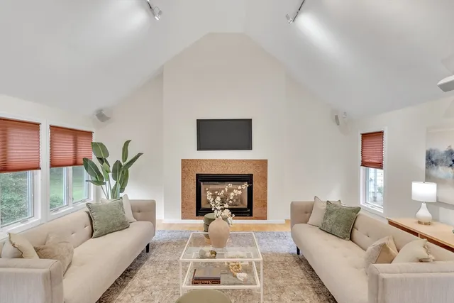 $2,299,000 | 829 Chestnut Street, Newton, MA 02468