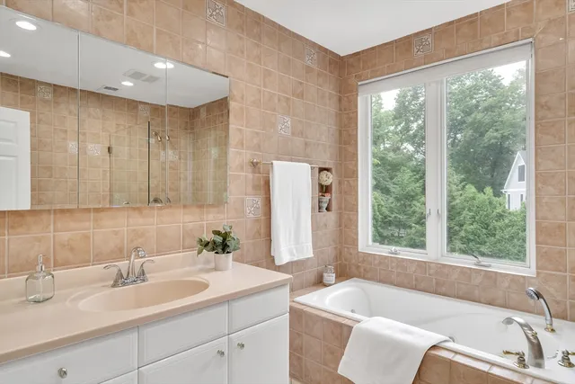 $2,299,000 | 829 Chestnut Street, Newton, MA 02468