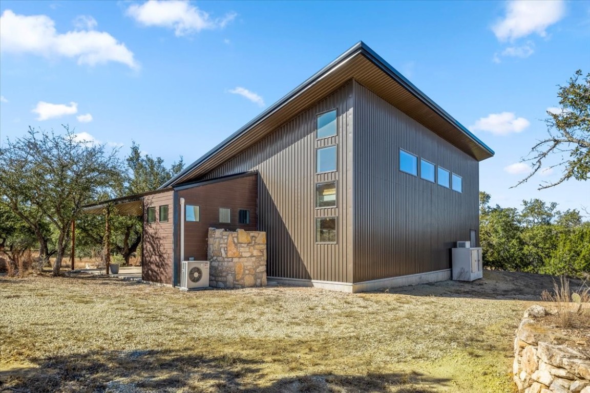 272 Rocky Road Hye, TX 78635 - Photo 4 of 40