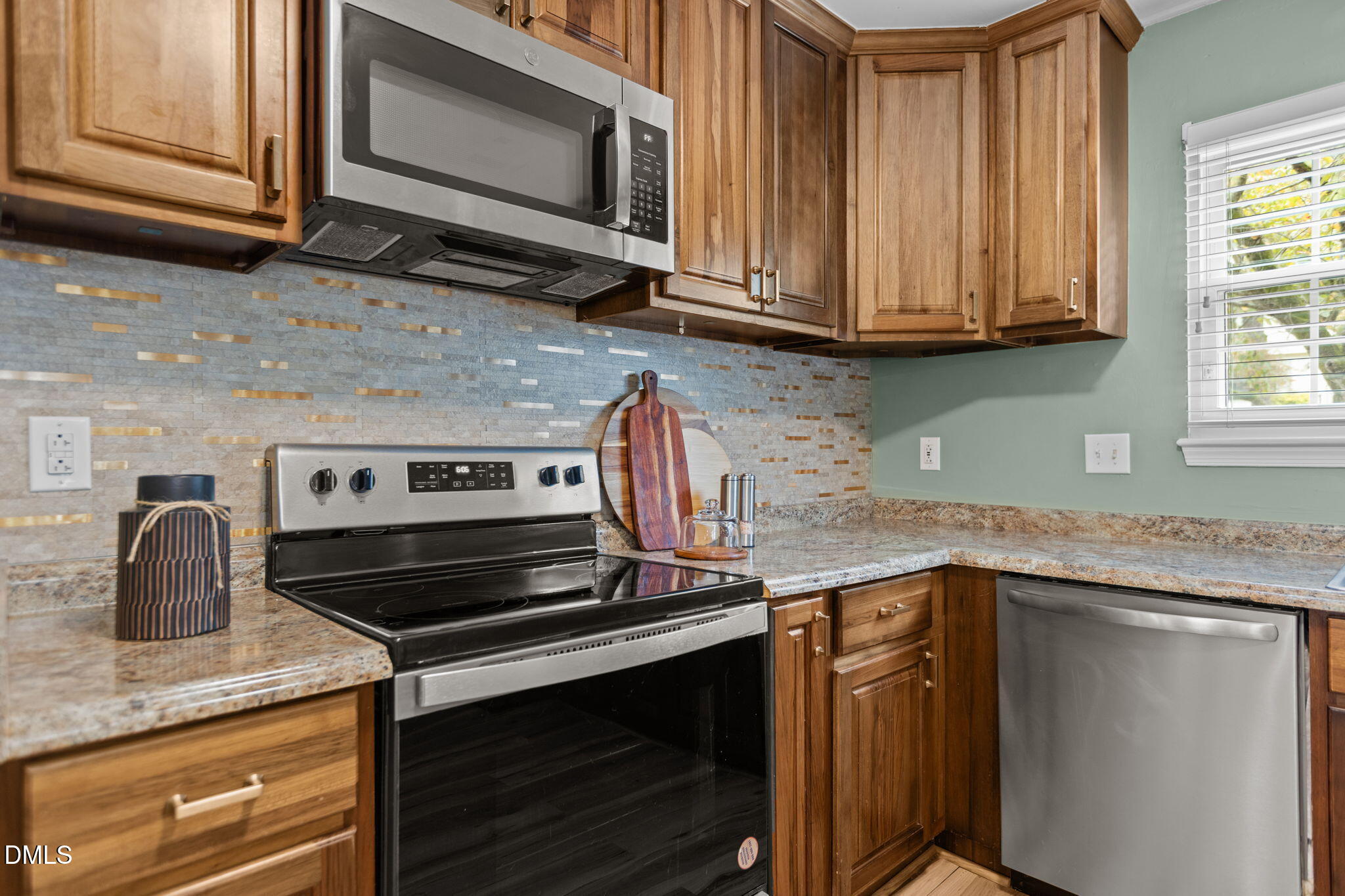 1325 Springlawn Court Raleigh, NC 27609 - Photo 5 of 51 Kitchen