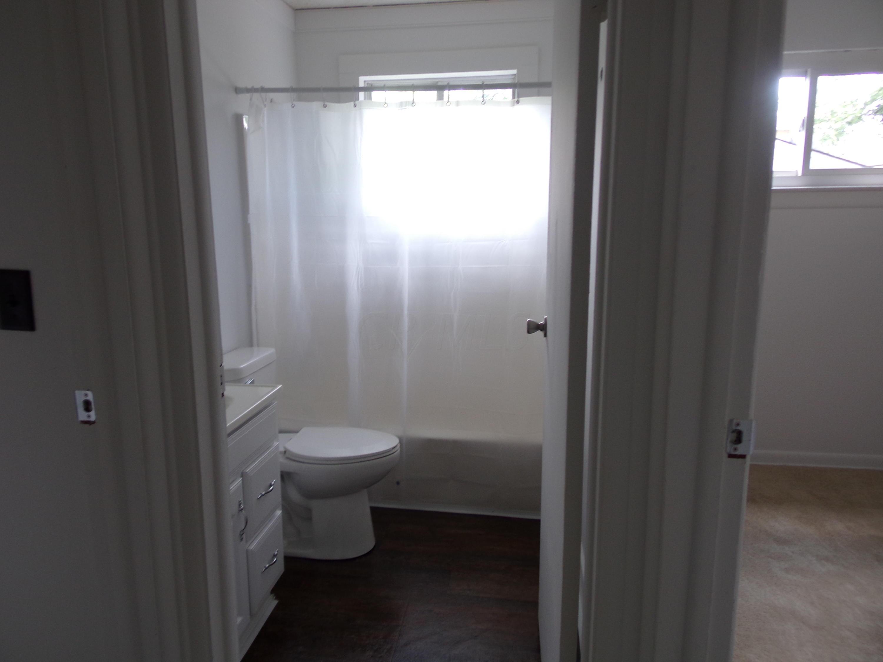 2233 Ferris Road Columbus, OH 43224 - Photo 11 of 25