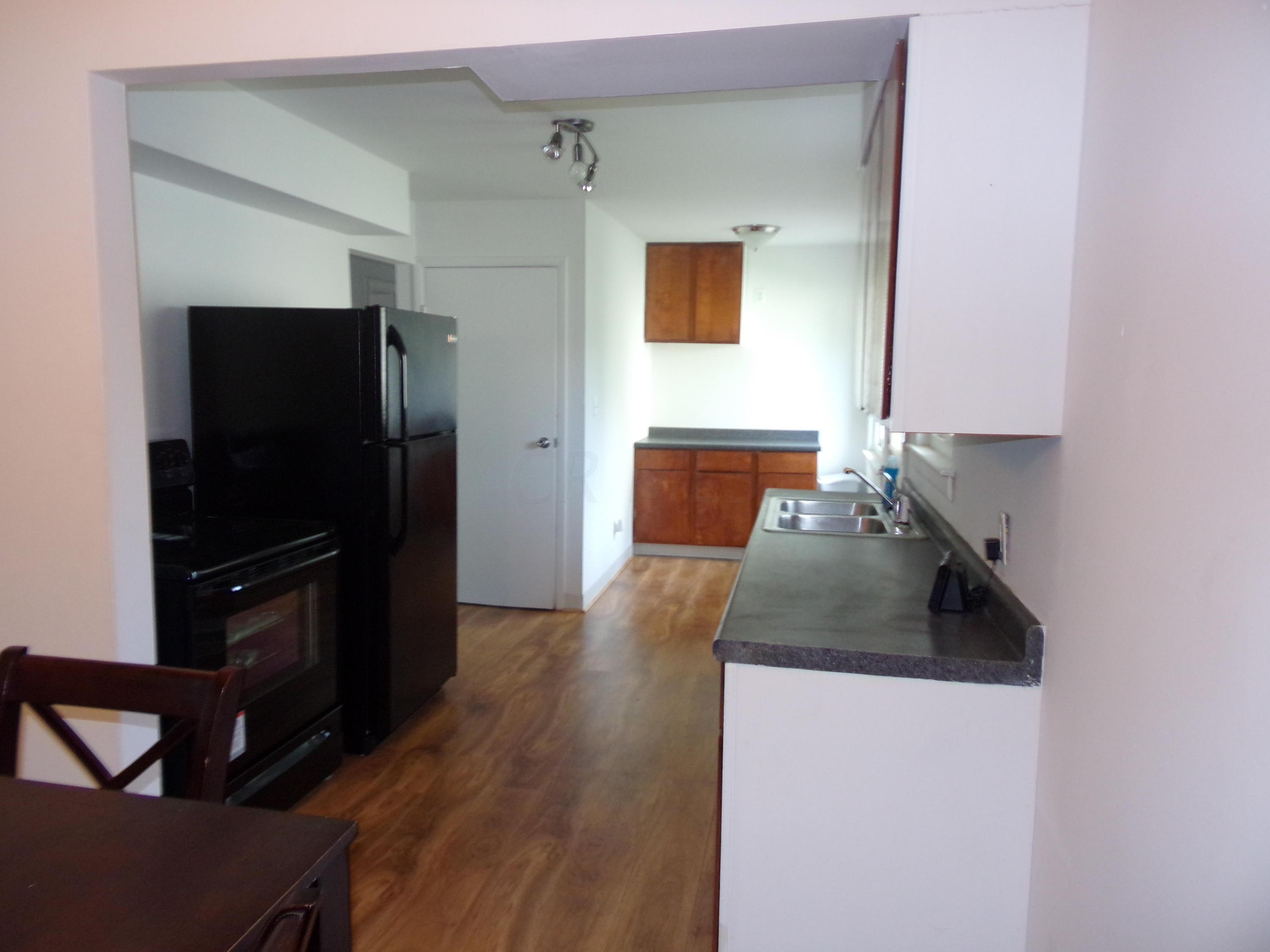 2233 Ferris Road Columbus, OH 43224 - Photo 2 of 25