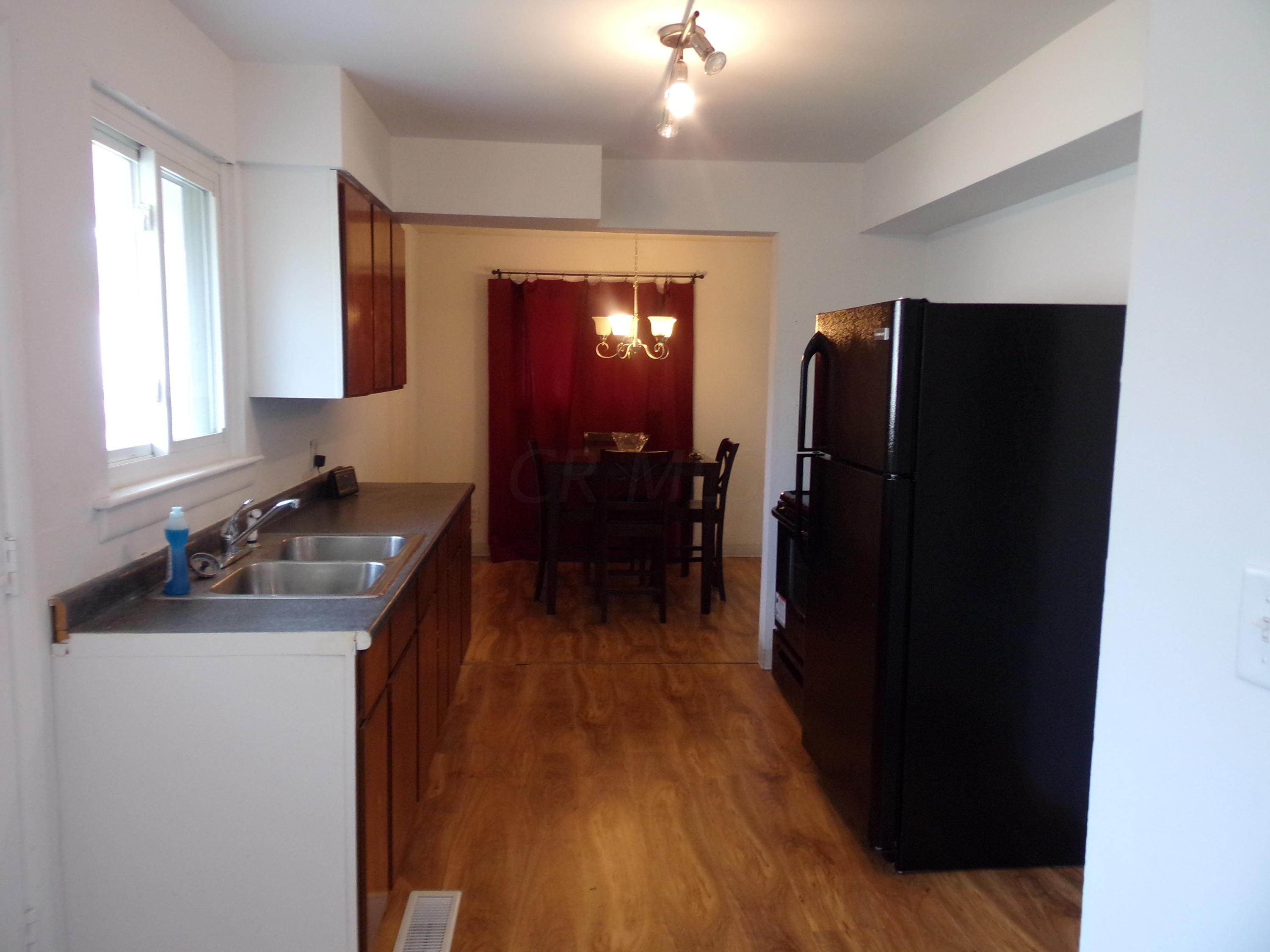 2233 Ferris Road Columbus, OH 43224 - Photo 3 of 25