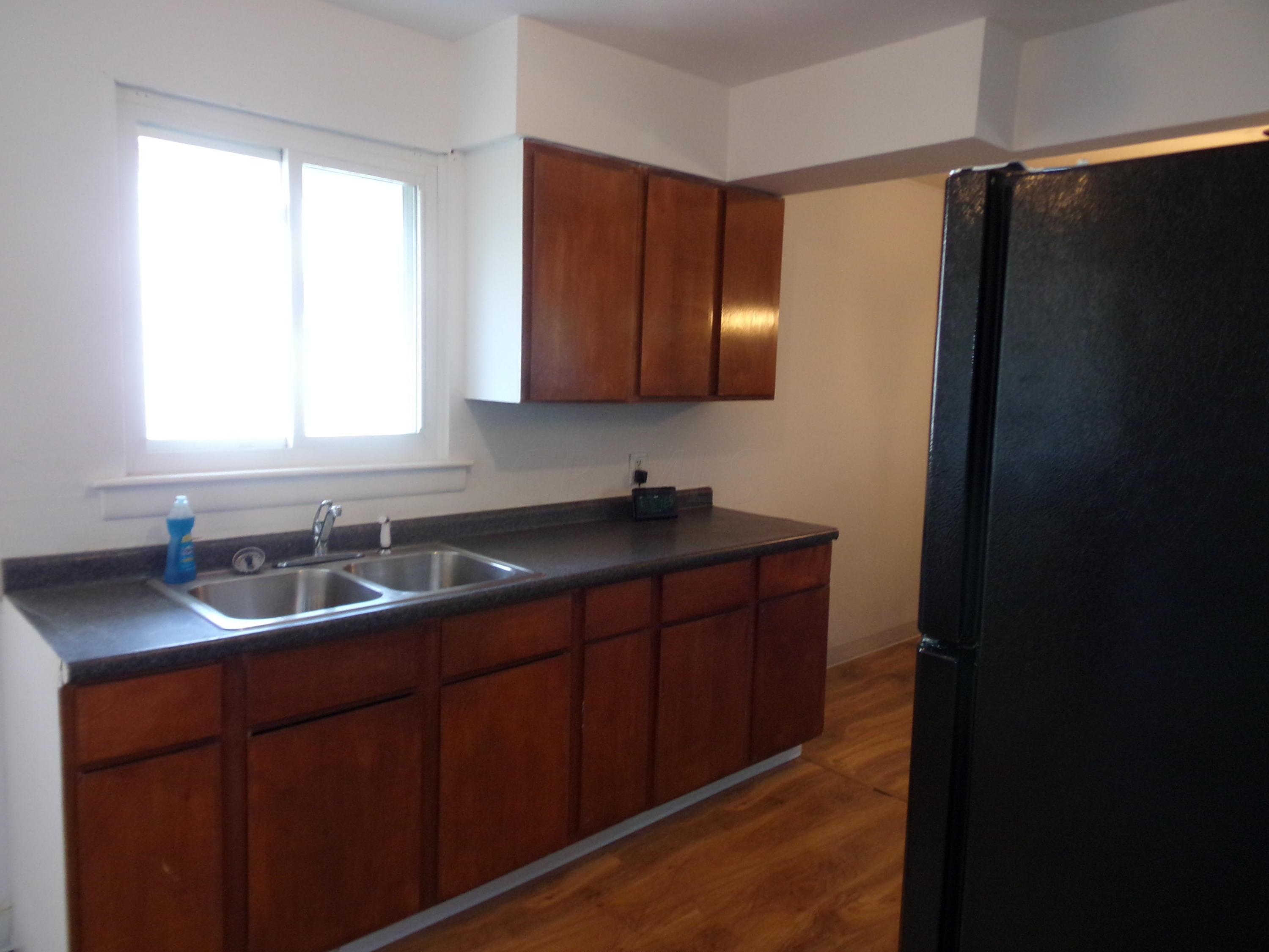 2233 Ferris Road Columbus, OH 43224 - Photo 4 of 25