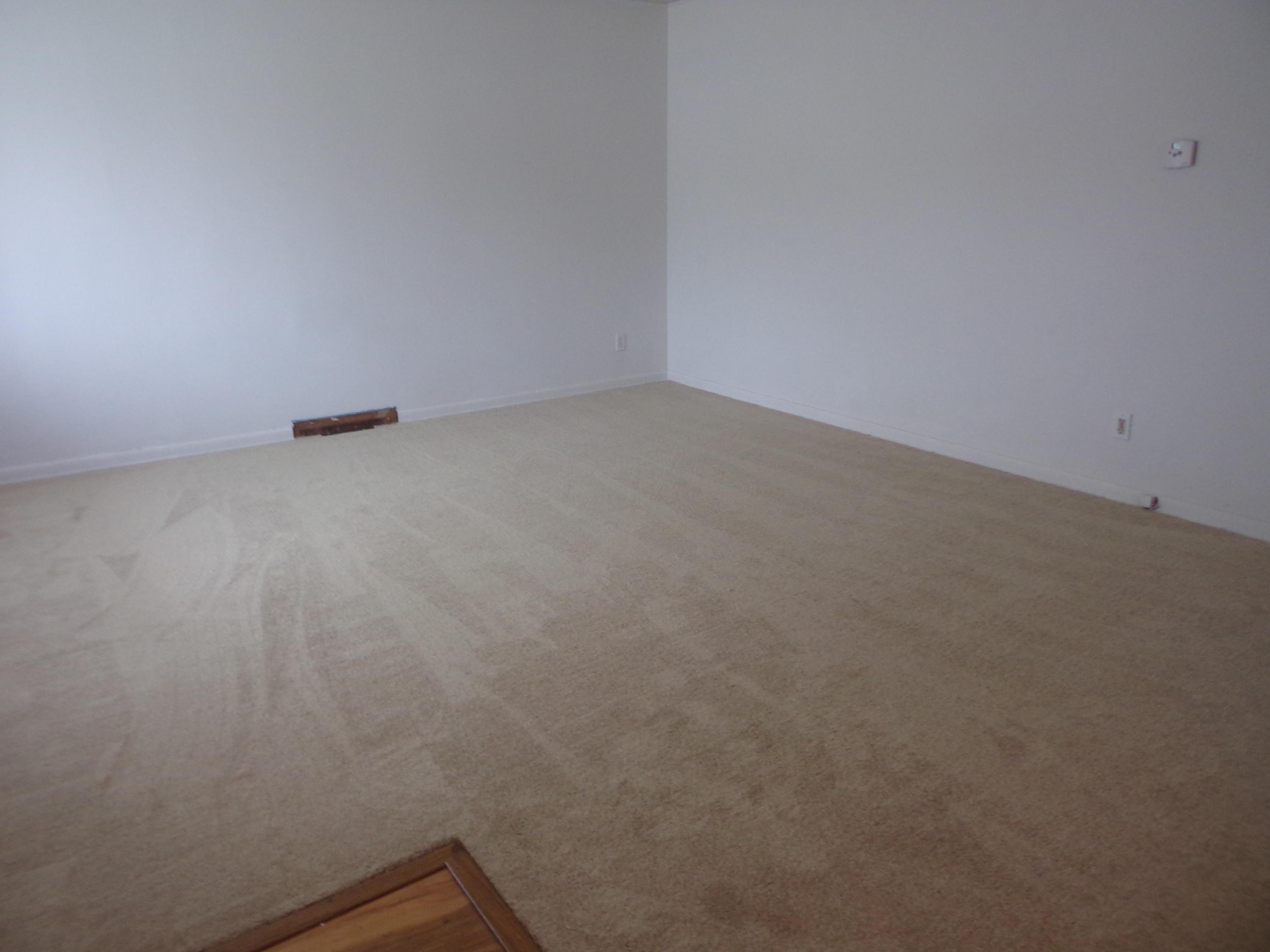 2233 Ferris Road Columbus, OH 43224 - Photo 6 of 25