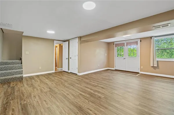 $260,000 | 904 East Golf Hill Drive, Excelsior Springs, MO 64024