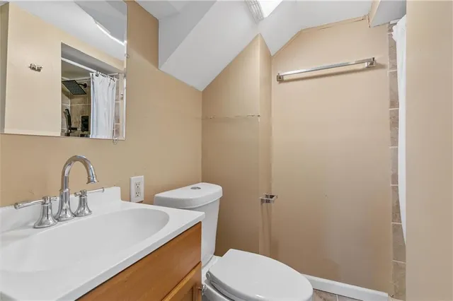 $260,000 | 904 East Golf Hill Drive, Excelsior Springs, MO 64024