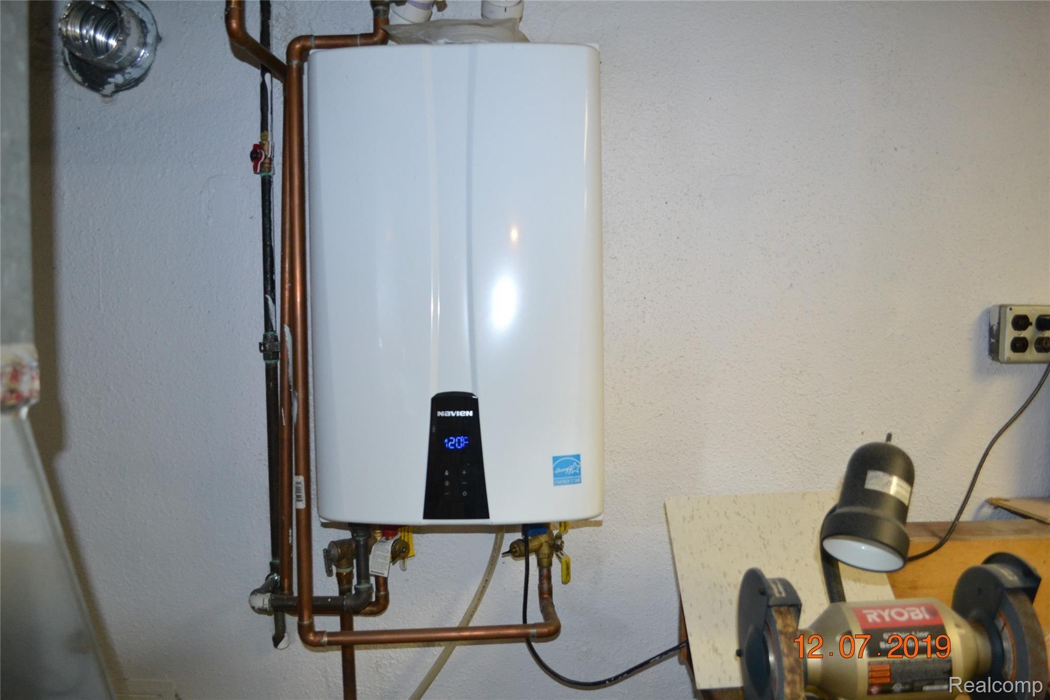 1690 Columbia Road Berkley, MI 48072 - Photo 32 of 37 Tank-less Water Heater