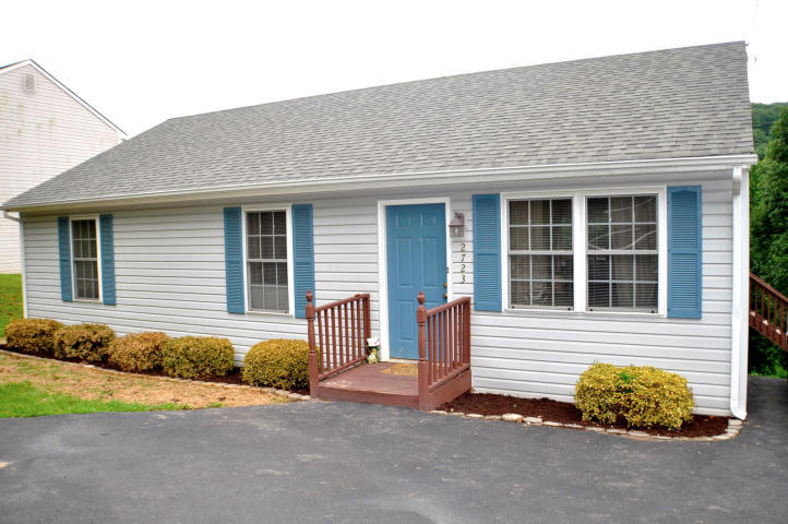 2723 Bandy Road Roanoke, VA 24014 - Photo 1 of 25 bandy.front