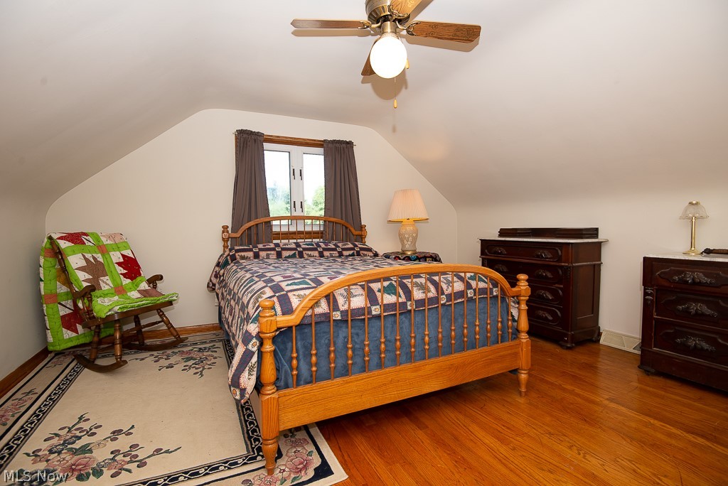 2692 Alexander Road Atwater, OH 44201 - Photo 19 of 31 Bedroom 4 with Hardwood Floors and plenty of storage.