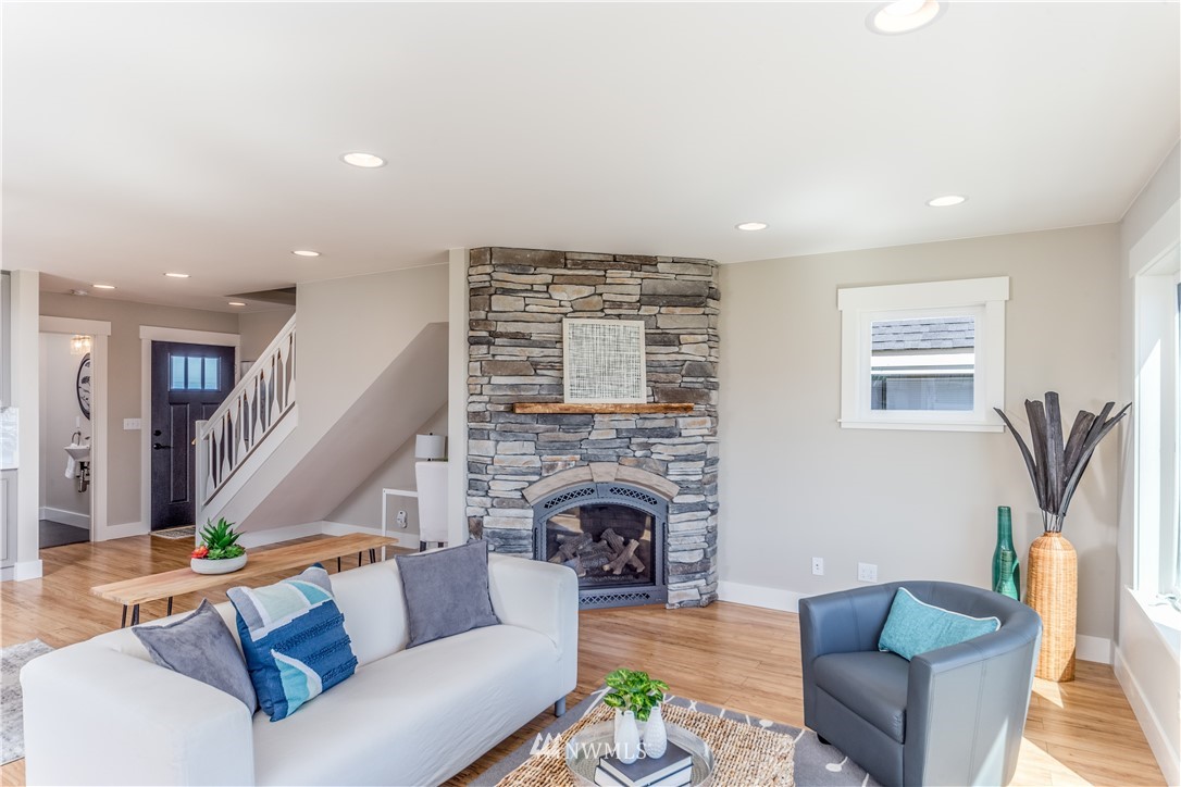 1016 Beckett Point Road Port Townsend, WA 98368 - Photo 10 of 35 Gallery Image 10