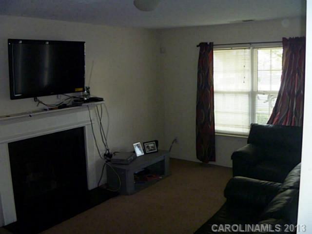 11020 Pointer Ridge Drive Charlotte, NC 28214 - Photo 4 of 14