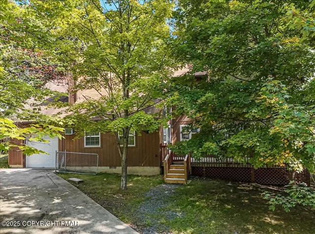 $269,000 | 153 Segatti Circle, Bushkill, PA 18324