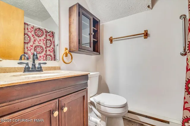 $269,000 | 153 Segatti Circle, Bushkill, PA 18324