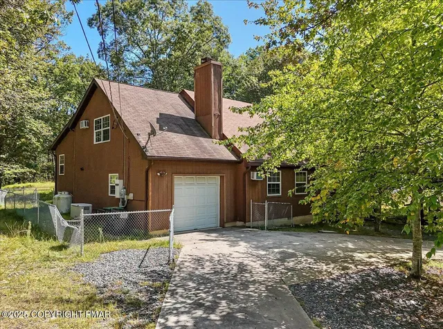 $269,000 | 153 Segatti Circle, Bushkill, PA 18324