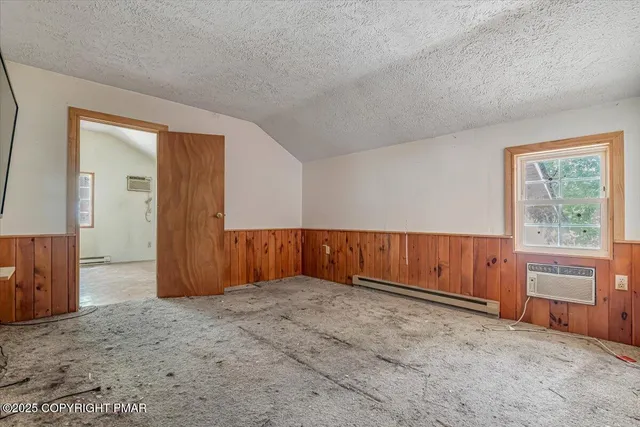 $269,000 | 153 Segatti Circle, Bushkill, PA 18324