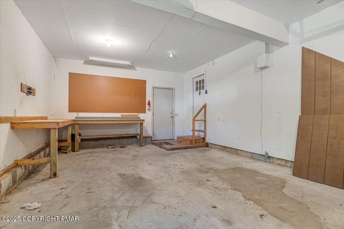 153 Segatti Circle Bushkill, PA 18324 - Photo 37 of 39 52-DSC_5481