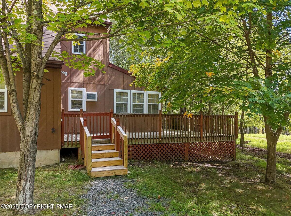 153 Segatti Circle Bushkill, PA 18324 - Photo 9 of 39 07-Photo Sep 12 2025, 1 17 47 PM - Copy