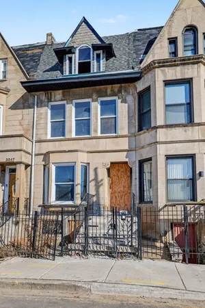$330,000 | 3549 South Indiana Avenue, Chicago, IL 60653